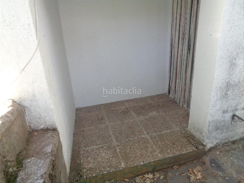 Foto ddfbf721-eb38-47cb-b704-6dfd4adab78a. Chalet with fireplace parking pool in Navamorcuende