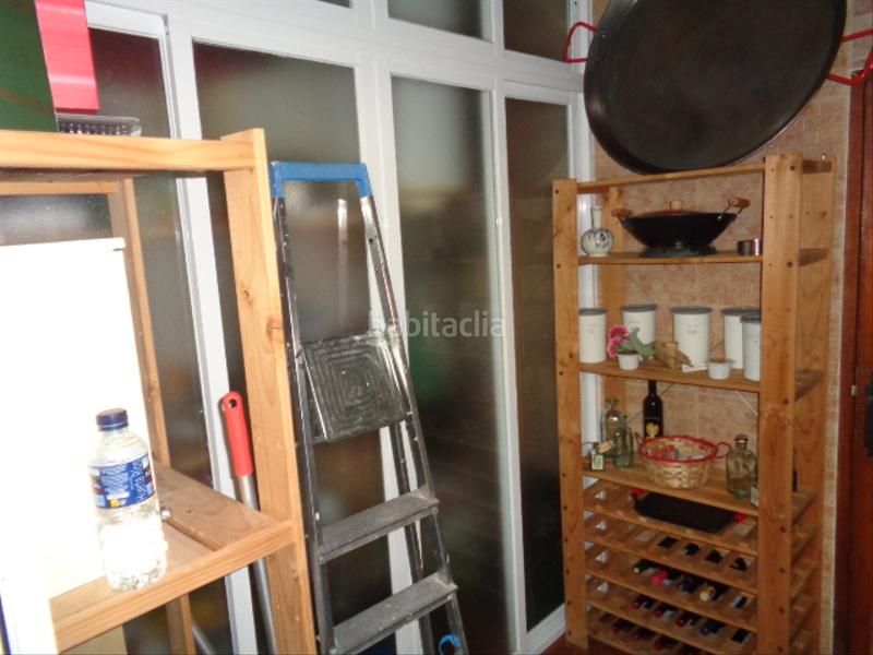 Foto ffd42783-e008-45ce-9bee-d3c6690aba53. Chalet with fireplace parking pool in Navamorcuende