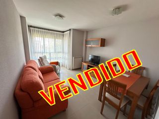 Etagenwohnung in Tres Olivos-La Piedad. Piso seminuevo 2 habitaciones con trastero. muy buen estado.