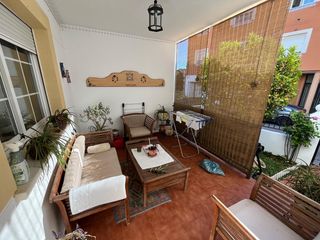 Casa a schiera in San Román de los Montes. Chalet con 4 hab, 3 baños, garaje y patio trasero. muy buen esta