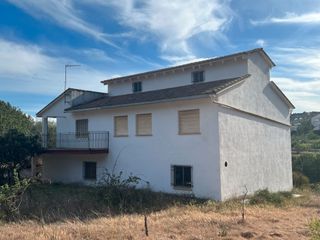 Chalet en Siete Aguas. Chalet con 5 habitaciones amueblado con parking, piscina y vista