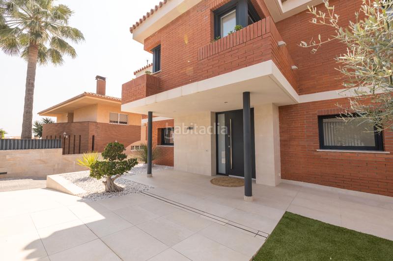 Foto 82dce7a8-4c2f-4bbf-aad3-d5ea1aa72a03. Chalet con riscaldamento parcheggio piscina in Urbanitzacions de Llevant Tarragona
