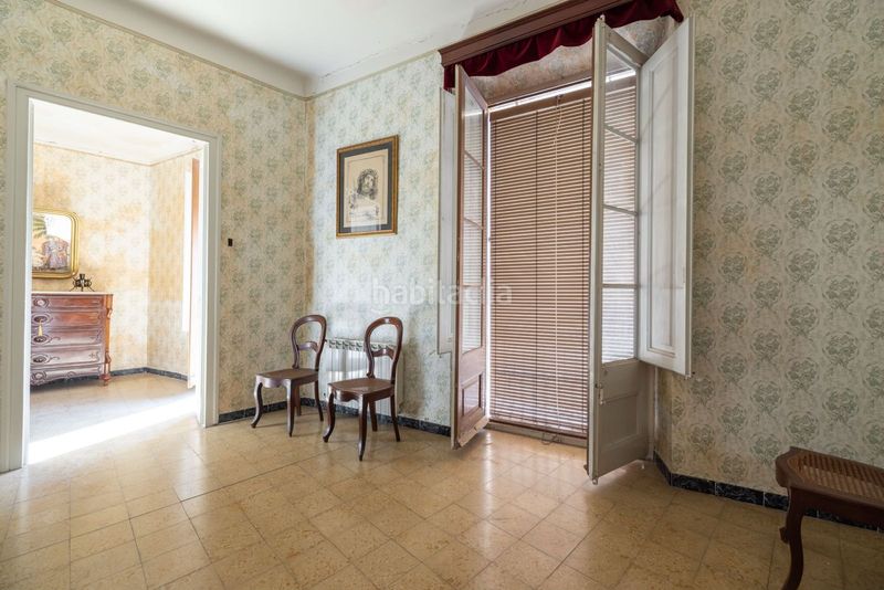 Foto 003b718b-ce69-475b-bbbb-ff5741e5cc4b. Edificio  completo 1881 · casco antiguo · 530 m² · gran potencial en Torredembarra