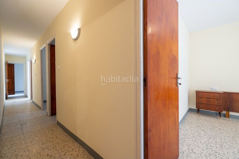 Foto 4aa1d9fb-4747-4701-b311-ed41a38fa191. Edificio  completo 1881 · casco antiguo · 530 m² · gran potencial en Torredembarra