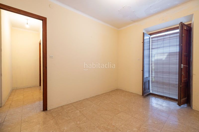 Foto aac92f6b-aa2a-4aee-a329-563e0aa19fab. Edificio  completo 1881 · casco antiguo · 530 m² · gran potencial en Torredembarra