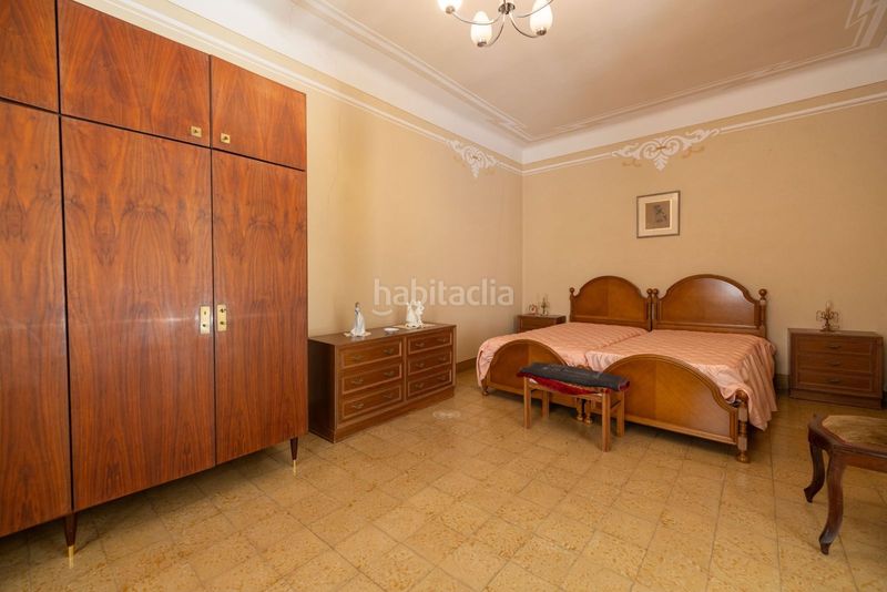 Foto b4b1b288-9f37-4e89-9eb9-502e3ad49eb2. Edificio  completo 1881 · casco antiguo · 530 m² · gran potencial en Torredembarra