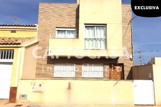 Casa adosada  N/a. ??? exclusivo adosado de dos plantas en los nietos  calle esco