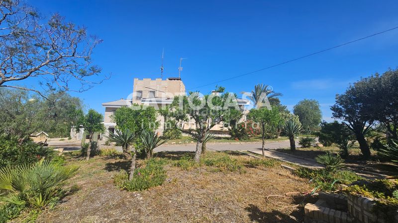 Foto 5fb0bb11-961f-49cc-bb54-61e7e7eb9854. Masia amb xemeneia calefacció aparcament piscina a Cartagena