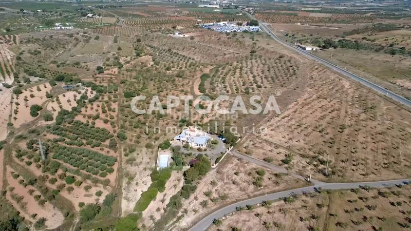 Foto 4c23493c-f568-49c9-964e-5b85fcc96e72. Masia amb xemeneia calefacció aparcament piscina a Cartagena