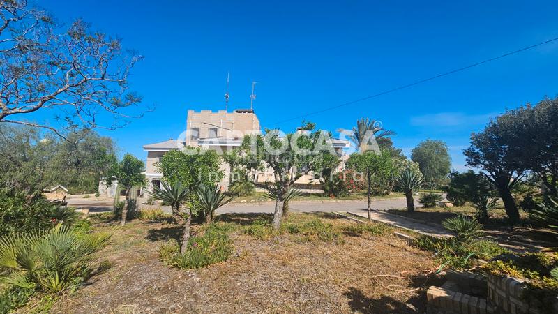 Foto 5fb0bb11-961f-49cc-bb54-61e7e7eb9854. Masia amb xemeneia calefacció aparcament piscina a Cartagena