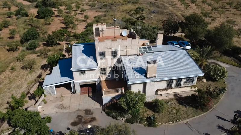 Foto cbb9ab75-623d-45ff-8f69-4eb177ff40d0. Masia amb xemeneia calefacció aparcament piscina a Cartagena