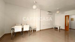 Appartement  Calle calera. Magnífico piso en el barrio de la concepción
