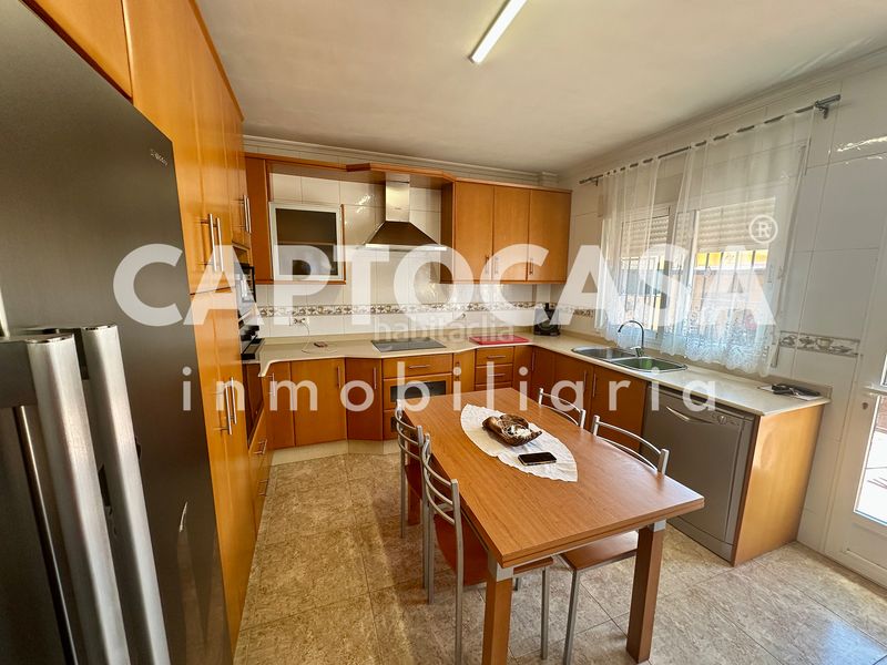 Foto 11f68ad9-4078-4d37-bcb7-3a13bb7e6601. Casa aparellada amb xemeneia aparcament a La Palma Cartagena