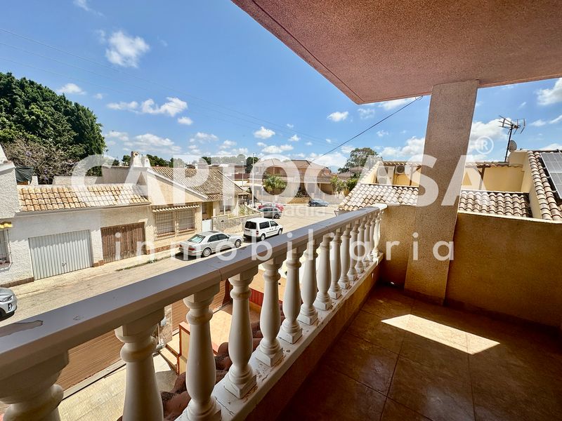 Foto c86d266a-703a-4a07-a73c-59ce832b80e8. Casa aparellada amb xemeneia aparcament a La Palma Cartagena