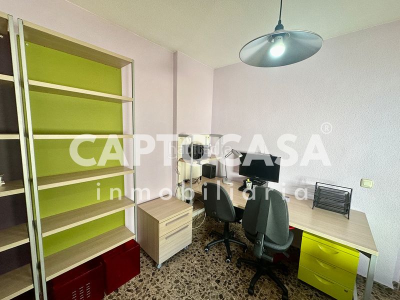 Foto bc600e2c-4aa9-418e-8511-2cd8a2c262b4. Casa aparellada amb aparcament a Canteras Cartagena
