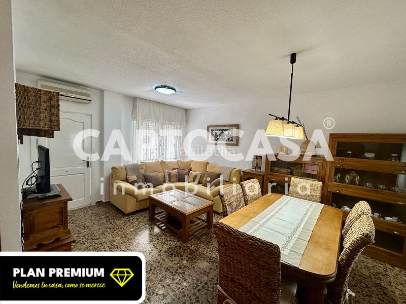 Foto c7170cd5-1ec4-430a-aca3-d793372fb18d. Casa aparellada amb aparcament a Canteras Cartagena