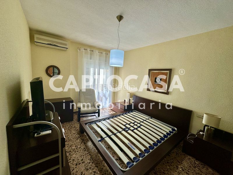 Foto fb12f17f-8183-4b57-b893-0c85020776c4. Casa aparellada amb aparcament a Canteras Cartagena