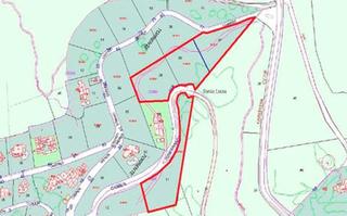 Terrain résidentiel à Calle mieres 30. Terreno en venta en calle lastre pdta castellas santa lucia parc