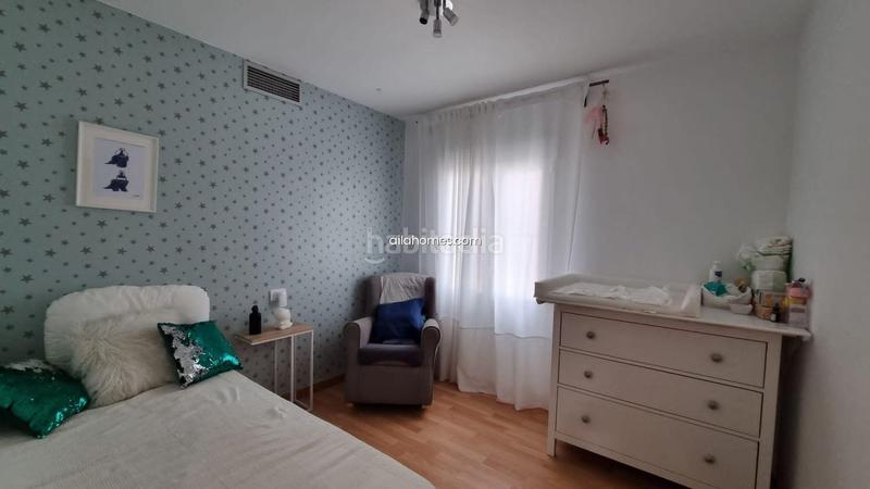 Foto 6e0a2794-389e-4132-aae8-a150ec06099e. Piso  en venta en primera línea playa de levante en Benidorm