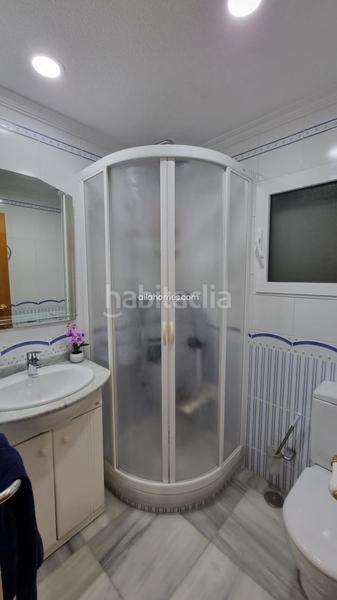 Foto c3b49ce3-79d2-47e8-91f5-6b3c47b2ca2d. Piso  en venta en primera línea playa de levante en Benidorm