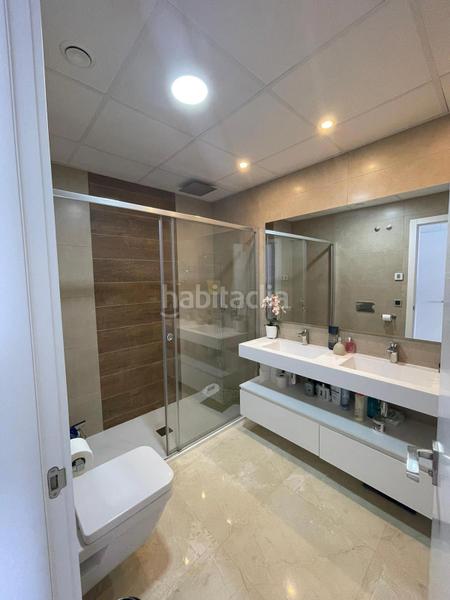 Foto a63705a7-477c-42bf-84ae-69e6c5354828. Pis amb calefacció aparcament piscina a Playa Poniente Benidorm