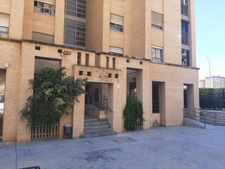 Appartement  Calle hermanos machado. Vivienda en alicante  polígono de babel
