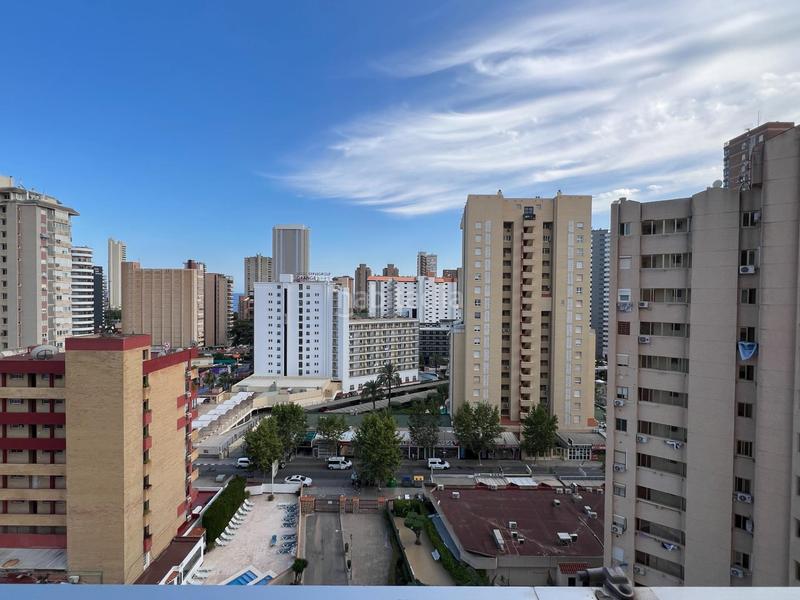 Foto c0ca362f-f424-472c-8ba7-3192df36ee02. Pis amb calefacció aparcament piscina a Levante Alto Benidorm