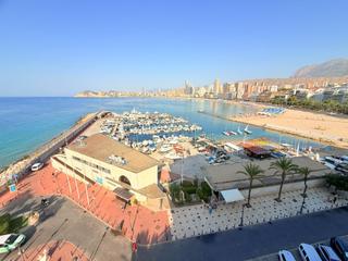Pis  Carrer condestable zaragoza. Piso de esquina en primera linea benidorm