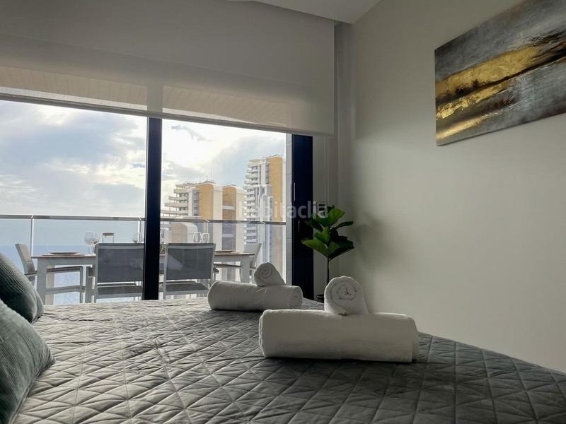 Foto 572ad5ff-2b20-42e9-a861-218233ad462a. Pis amb calefacció aparcament piscina a Playa Poniente Benidorm