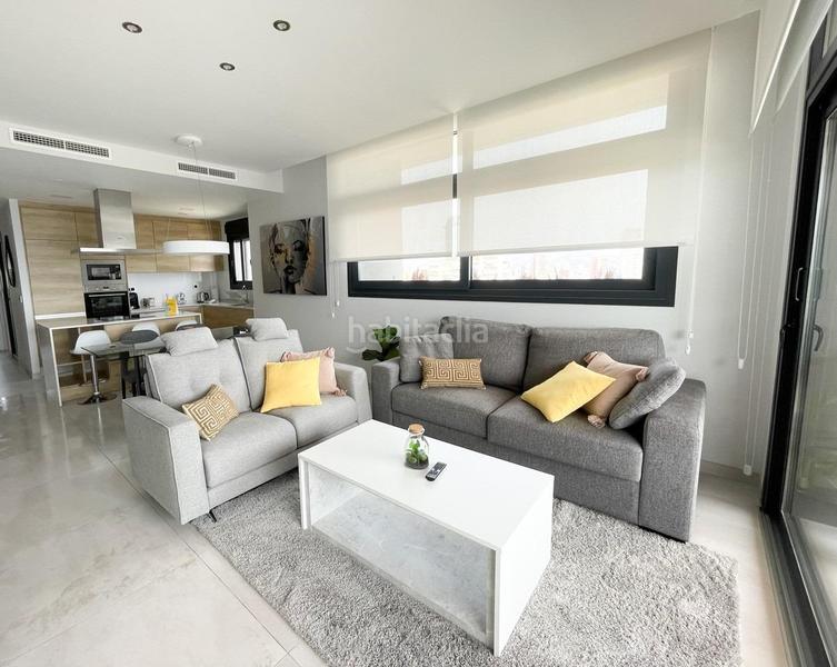 Foto e5cc4c28-cd2f-4987-8faa-1b6a1163b172. Etagenwohnung mit heizung parking pool in Playa Poniente Benidorm