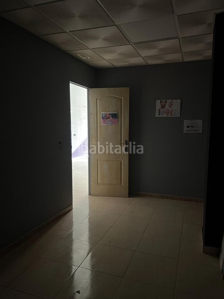 Foto b8e475cd-aeb7-4bfc-b5d4-f81be212bae1. Local comercial a Playa Poniente Benidorm