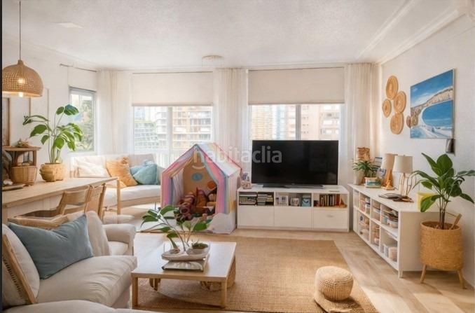 Foto acdcf2a2-425a-44fc-b0b7-3e949d10da24. Piso  en avd. juan fuster zaragora rincon de loix, en Benidorm