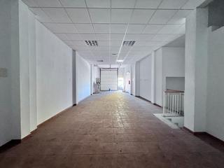Local commercial en Miller. Local comercial lomo apolinario