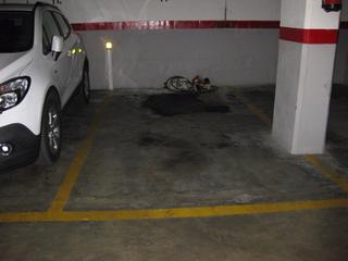 Parking coche en Dehesa Vieja-Puente Cultural