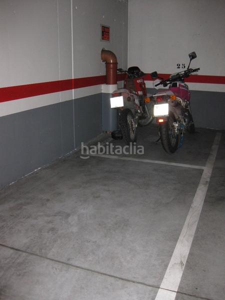 Foto 5e43183e-b00e-4c6c-a57b-f23b96fb9f54. Parking voiture dans Dehesa Vieja-Puente Cultural San Sebastián de los Reyes