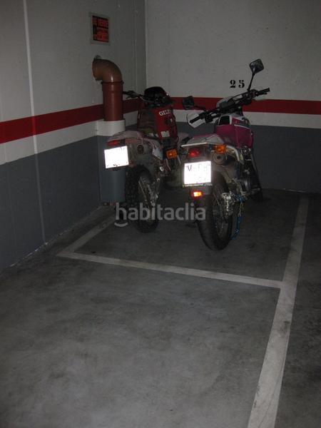 Foto 750c21e5-f5ae-4823-a98f-d1c3b7ebf419. Parking voiture dans Dehesa Vieja-Puente Cultural San Sebastián de los Reyes