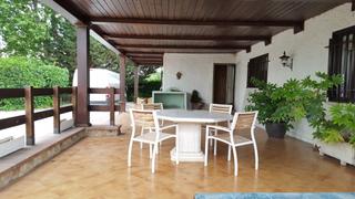 Xalet a Fuente el Saz de Jarama. Precioso chalet con terreno de 3500m2 y piscina