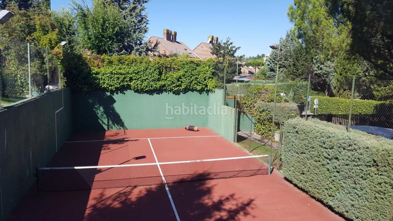 Foto c4493b04-2b24-4a7a-9c6d-374fab56e34f. Reihenhaus mit heizung parking pool in el soto de La Moraleja La Moraleja