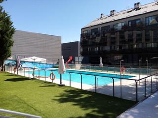 Dúplex a Polígono Industrial Sur. Loft duplex con piscina y garaje
