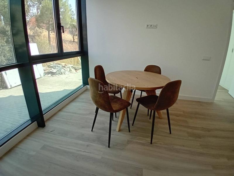 Foto 57ebaf47-ef46-4c6e-8aba-cbf783503f1d. Miete erdgeschoss mit heizung parking in Dehesa Vieja-Puente Cultural San Sebastián de los Reyes