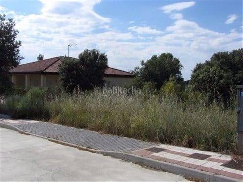Foto f2f9766d-99b3-4674-9b35-2e6424e4f788. Terreno residenziale in Maello