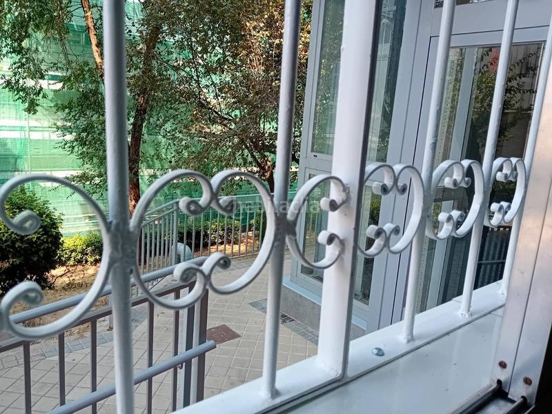 Foto f3c99a79-f775-477a-b883-bfcdf6d0312e. Piso amplio piso de tres habitaciones en excelente ubicación en Madrid