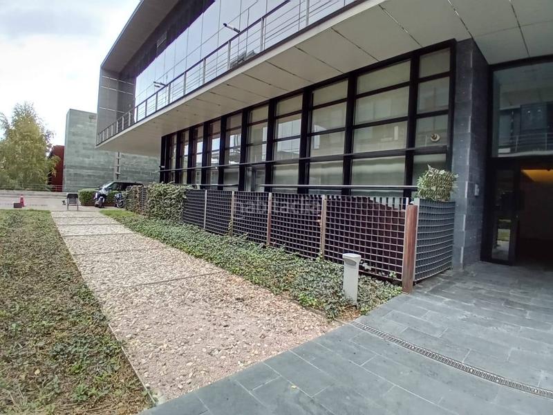 Foto 6c8a1be1-efdb-454f-8ef0-45fff94685d0. Location duplex avec chauffage parking dans Zona Industrial Alcobendas