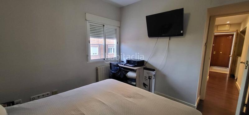 Foto d7014941-f7b5-477c-87db-2df1c1e9f78d. Etagenwohnung mit heizung in Valdezarza Madrid