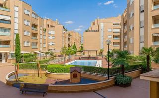 Pis  Avenida de la ermita. Luminoso apartamento de 3 dormitorios en arroyo de la vega