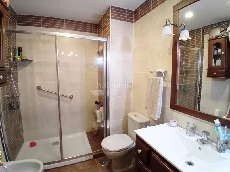 Foto 051badb3-f74b-4cb9-8a6d-4ab32a9e8435. Casa adossada a Pedrezuela