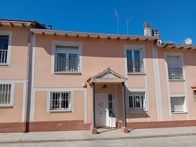 Foto 9c8573dd-7fbb-4686-be8a-17b846bbc240. Casa adossada a Pedrezuela