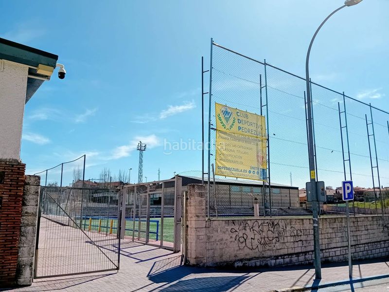 Foto a11b7216-cbbe-41bc-84a2-7355cdc31a79. Casa adossada a Pedrezuela