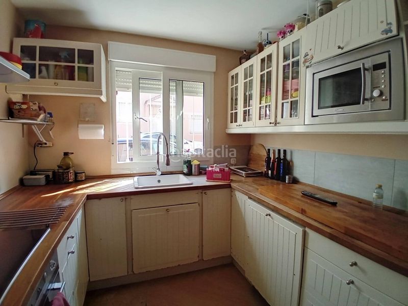 Foto bfd051b4-2d4f-4271-9a86-090e282cdab2. Casa adossada a Pedrezuela