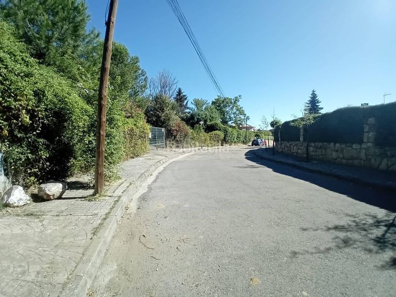 Foto 9581286b-9fb9-4ed8-8a1e-daa5f0bd1d71. Chalet  independiente en Pedrezuela